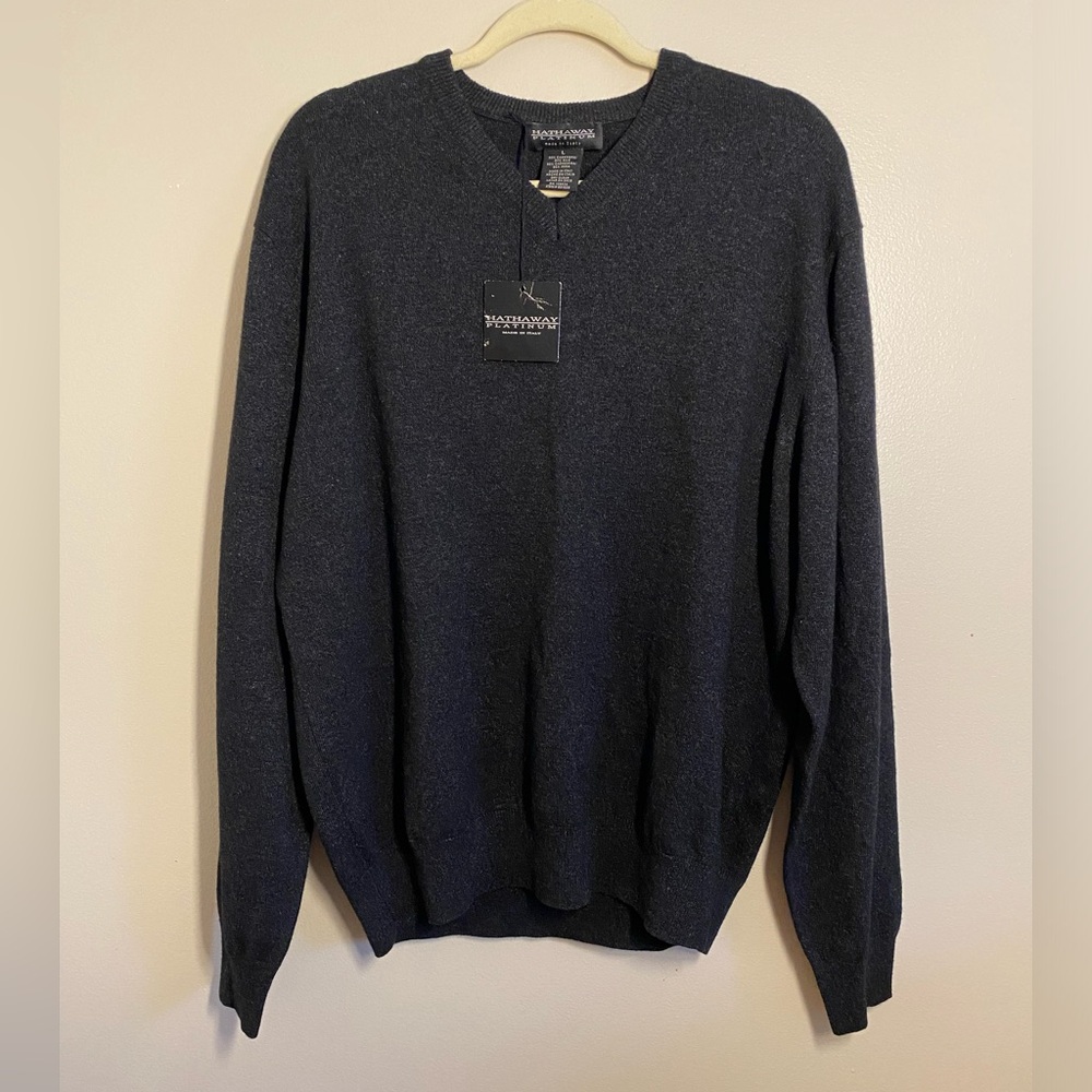 Hathaway Cashmere Silk V-Neck Sweater Gray Large NWT Made in Italy
